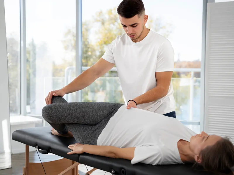 Sovereign Light Chiropractic treating hip pain in Suwanee