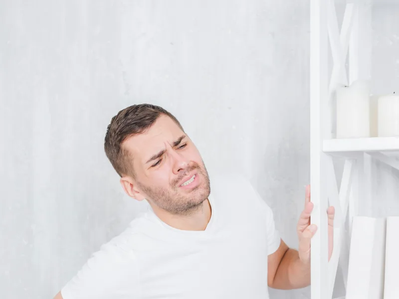 Chiropractic care for pinched nerve at Sovereign Light Chiropractic in Suwanee