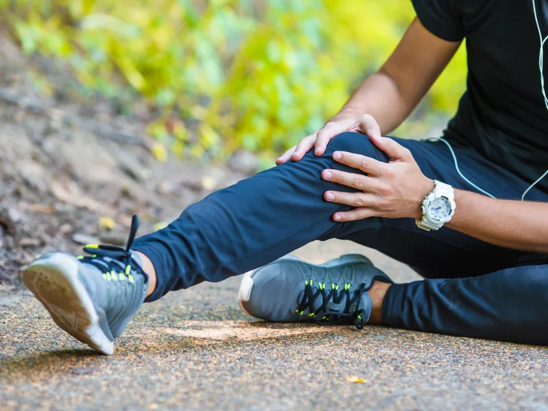 How Sovereign Light Chiropractic treats sprains & strains in Suwanee